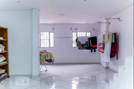 Casa à venda com 350m², 4 quartos e 5 vagasSalão