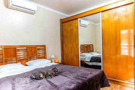 Casa à venda com 350m², 4 quartos e 5 vagasQuarto 1 Suíte 