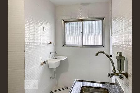 Apartamento para alugar com 80m², 2 quartos e sem vaga Apartamento para alugar com 80m², 2 quartos e sem vagaCozinha/Área de serviço