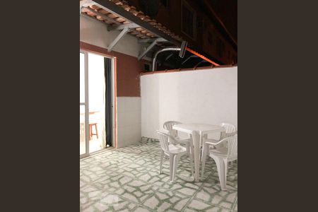 Casa de Condomínio para alugar com 3 quartos, 85m² em Vargem Pequena, Rio de Janeiro