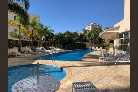 Apartamento à venda com 300m², 4 quartos e 3 vagasÁrea comum - Piscina