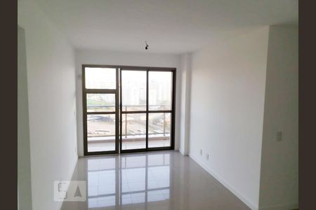 Sala de apartamento para alugar com 2 quartos, 65m² em Jacarepaguá, Rio de Janeiro