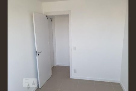 Quarto 1 de apartamento para alugar com 2 quartos, 65m² em Jacarepaguá, Rio de Janeiro