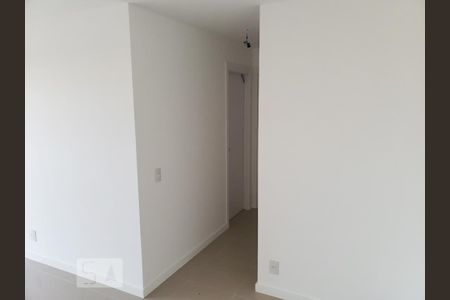 Corredor de apartamento para alugar com 2 quartos, 65m² em Jacarepaguá, Rio de Janeiro