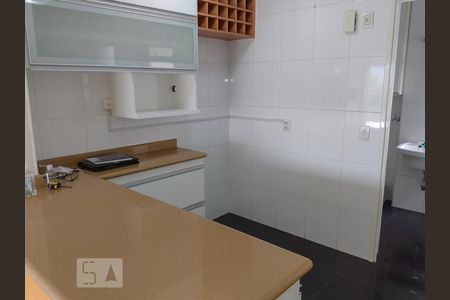 Apartamento à venda com 103m², 3 quartos e 2 vagasCozinha