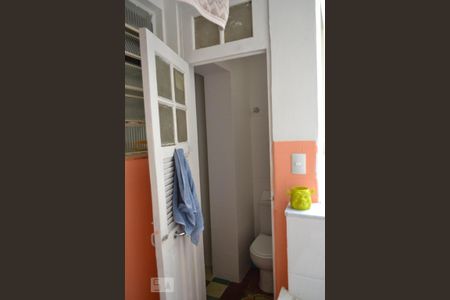 Apartamento para alugar com 110m², 3 quartos e sem vaga Apartamento para alugar com 110m², 3 quartos e sem vagaBanheiro de Serviço