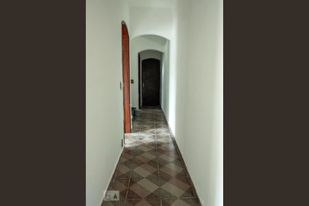 Corredor de casa à venda com 3 quartos, 1300m² em Vila Dalila, São Paulo