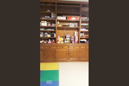 Sala Intima Superior de apartamento à venda com 3 quartos, 200m² em Centro, Campinas