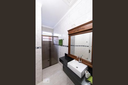 Banheiro Social de casa à venda com 3 quartos, 169m² em Jardim Avelino, São Paulo