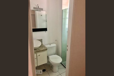 Banheiro de apartamento para alugar com 3 quartos, 65m² em Centro, Diadema