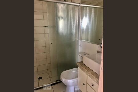Banheiro de apartamento para alugar com 3 quartos, 65m² em Centro, Diadema
