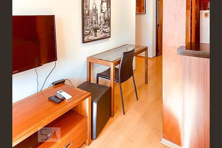 Sala de kitnet/studio para alugar com 1 quarto, 40m² em Cerqueira César, São Paulo