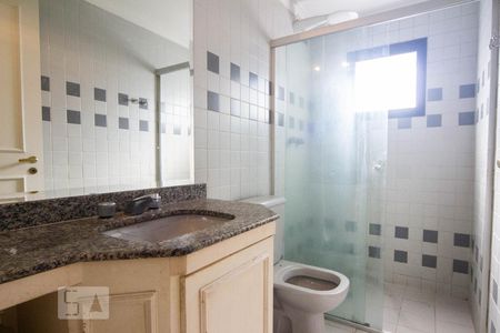 Banheiro suíte 1  de apartamento à venda com 4 quartos, 170m² em Vila Andrade, São Paulo
