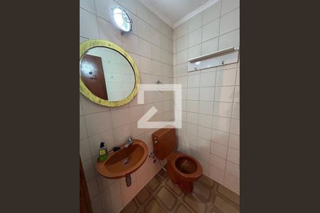 Casa à venda com 240m², 3 quartos e 4 vagas Casa à venda com 240m², 3 quartos e 4 vagasBanheiro da Garagem