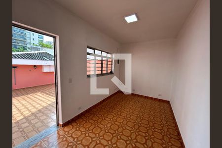 Casa à venda com 240m², 3 quartos e 4 vagas Casa à venda com 240m², 3 quartos e 4 vagasCasa dos fundos