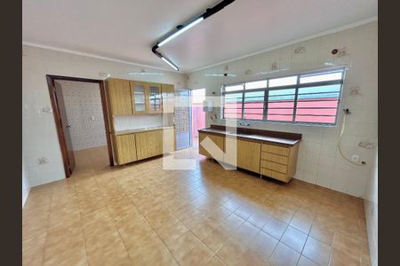 Casa à venda com 240m², 3 quartos e 4 vagas Casa à venda com 240m², 3 quartos e 4 vagasCozinha