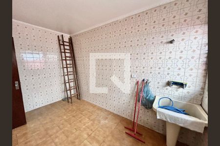 Casa à venda com 240m², 3 quartos e 4 vagas Casa à venda com 240m², 3 quartos e 4 vagasLavanderia