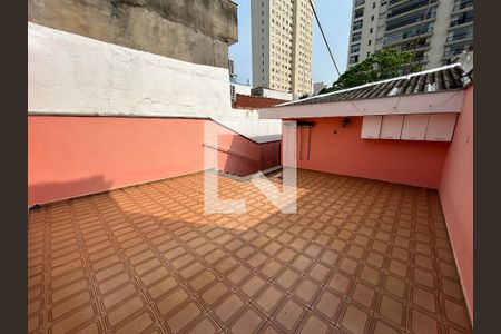 Casa à venda com 240m², 3 quartos e 4 vagas Casa à venda com 240m², 3 quartos e 4 vagasQuintal dos Fundos