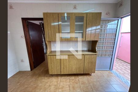 Casa à venda com 240m², 3 quartos e 4 vagas Casa à venda com 240m², 3 quartos e 4 vagasCozinha