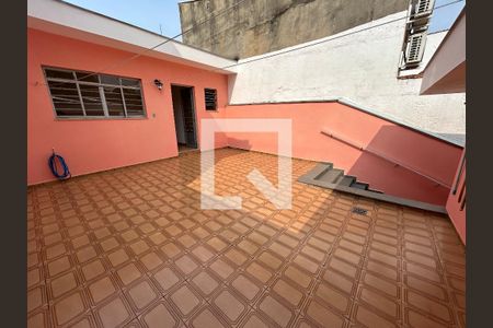 Casa à venda com 240m², 3 quartos e 4 vagas Casa à venda com 240m², 3 quartos e 4 vagasQuintal dos Fundos