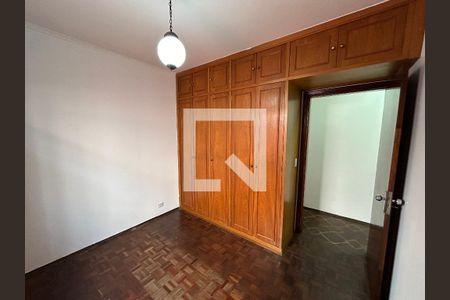 Casa à venda com 240m², 3 quartos e 4 vagas Casa à venda com 240m², 3 quartos e 4 vagasQuarto 1