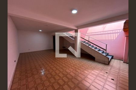 Casa à venda com 240m², 3 quartos e 4 vagas Casa à venda com 240m², 3 quartos e 4 vagasGaragem