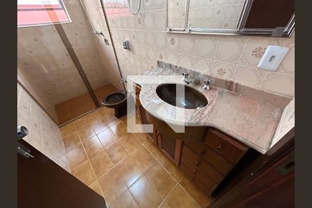 Casa à venda com 240m², 3 quartos e 4 vagas Casa à venda com 240m², 3 quartos e 4 vagasBanheiro 1