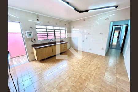 Casa à venda com 240m², 3 quartos e 4 vagas Casa à venda com 240m², 3 quartos e 4 vagasCozinha