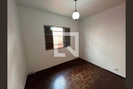 Casa à venda com 240m², 3 quartos e 4 vagas Casa à venda com 240m², 3 quartos e 4 vagasQuarto 1