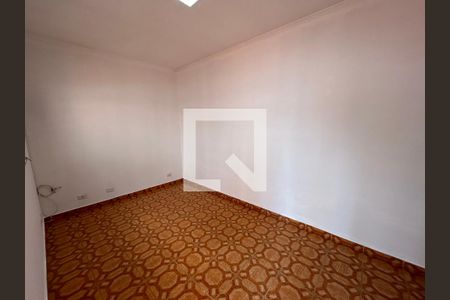 Casa à venda com 240m², 3 quartos e 4 vagas Casa à venda com 240m², 3 quartos e 4 vagasCasa dos fundos