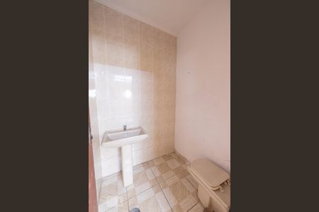 Casa à venda com 430m², 4 quartos e 4 vagas Casa à venda com 430m², 4 quartos e 4 vagasBanheiro 2