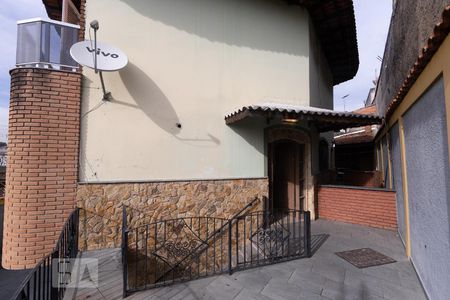 Casa à venda com 430m², 4 quartos e 4 vagas Casa à venda com 430m², 4 quartos e 4 vagasÁrea Externa