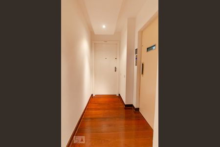 Apartamento para alugar com 135m², 3 quartos e 2 vagasHall de Entrada