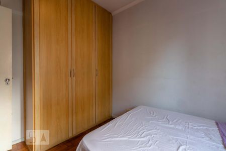 Quarto 1 de apartamento para alugar com 2 quartos, 55m² em Vila Uberabinha, São Paulo