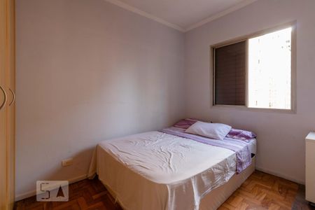 Quarto 1  de apartamento para alugar com 2 quartos, 55m² em Vila Uberabinha, São Paulo