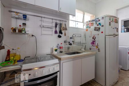 Cozinha de apartamento para alugar com 2 quartos, 55m² em Vila Uberabinha, São Paulo