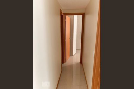 Corredor de apartamento para alugar com 2 quartos, 69m² em Freguesia (jacarepaguá), Rio de Janeiro