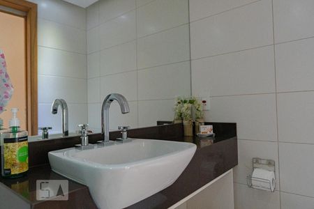 Apartamento para alugar com 125m², 3 quartos e 2 vagas Apartamento para alugar com 125m², 3 quartos e 2 vagasBanheiro Social - Pia