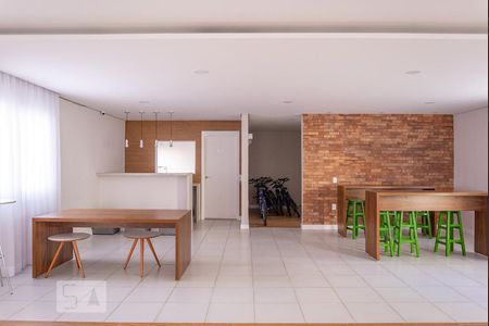 Apartamento à venda com 42m², 2 quartos e sem vagaÁrea comum - Salão de festas