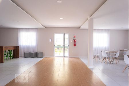 Apartamento à venda com 42m², 2 quartos e sem vagaÁrea comum - Salão de festas