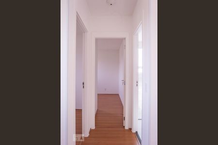 Corredor de apartamento à venda com 2 quartos, 42m² em Vila Ema, São Paulo