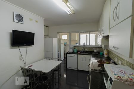 Apartamento à venda com 120m², 3 quartos e 2 vagasCozinha - Armários