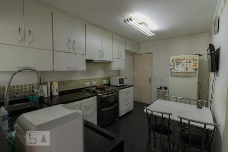 Apartamento à venda com 120m², 3 quartos e 2 vagasCozinha - Armários