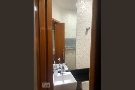 Banheiro de apartamento para alugar com 2 quartos, 90m² em Vila Scarpelli, Santo André