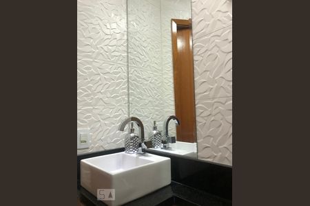 Apartamento para alugar com 90m², 2 quartos e 1 vaga Apartamento para alugar com 90m², 2 quartos e 1 vagaBanheiro