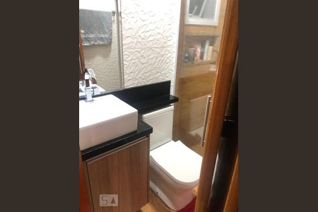 Banheiro de apartamento para alugar com 2 quartos, 90m² em Vila Scarpelli, Santo André