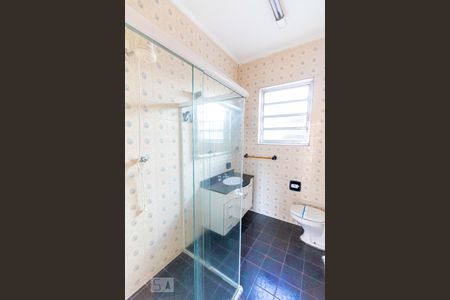 Casa de condomínio à venda com 230m², 3 quartos e 2 vagasBanheiro