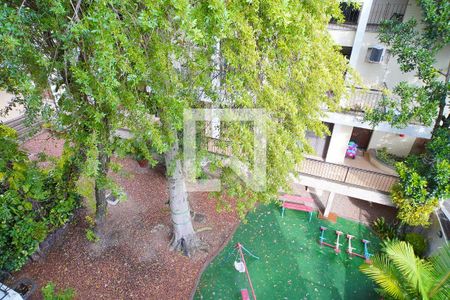 Casa de condomínio à venda com 250m², 4 quartos e 2 vagasVista