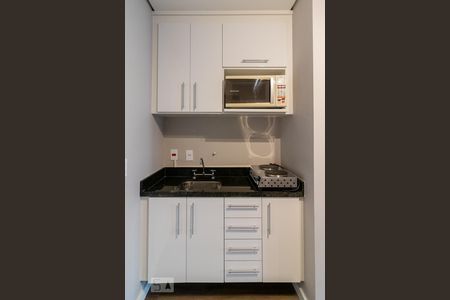Cozinha de kitnet/studio para alugar com 1 quarto, 27m² em Bethaville I, Barueri