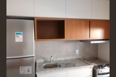 Cozinha de apartamento para alugar com 2 quartos, 55m² em Piqueri, São Paulo